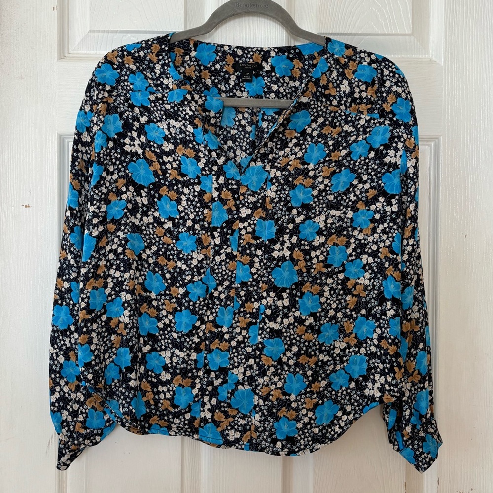 Ann Taylor Long Sleeve Floral Blouse Size XSP